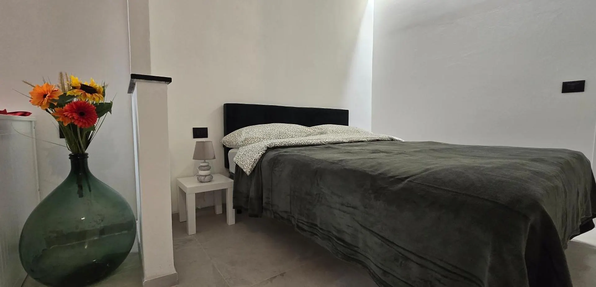The White Cave- Bluchalet Riomaggiore 0*,  Italy