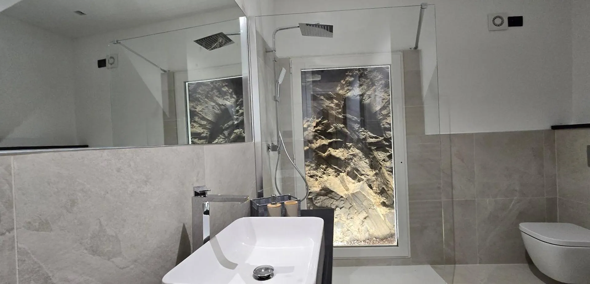 The White Cave- Bluchalet Riomaggiore