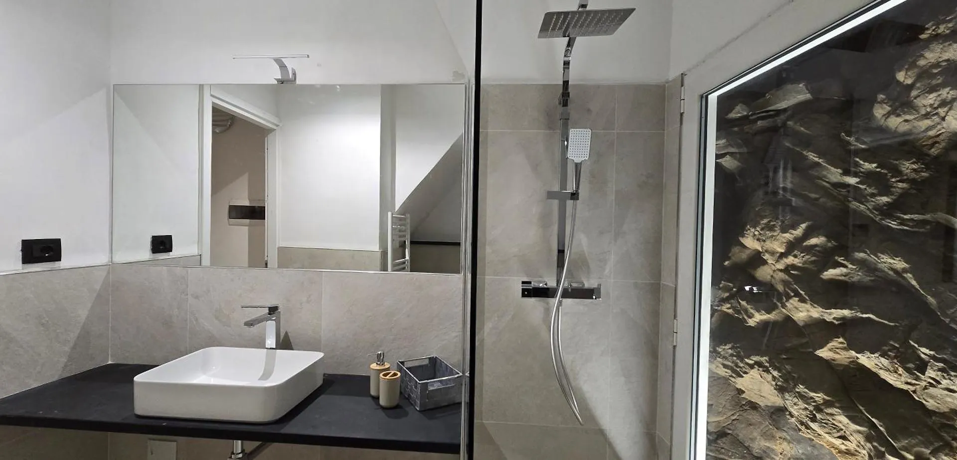 The White Cave- Bluchalet Riomaggiore Apartment