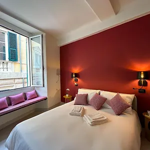Apartment Elegante Trilocale Zona Acquario-ianuamaris, Genoa